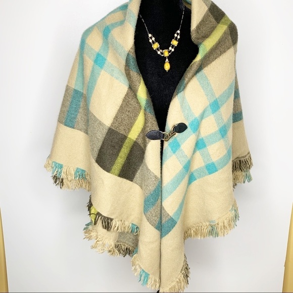 Tartan Plaid Knit Buckle Closure Frayed Edge Blanket Scarf Cape Shawl Wrap OS - Picture 3 of 13